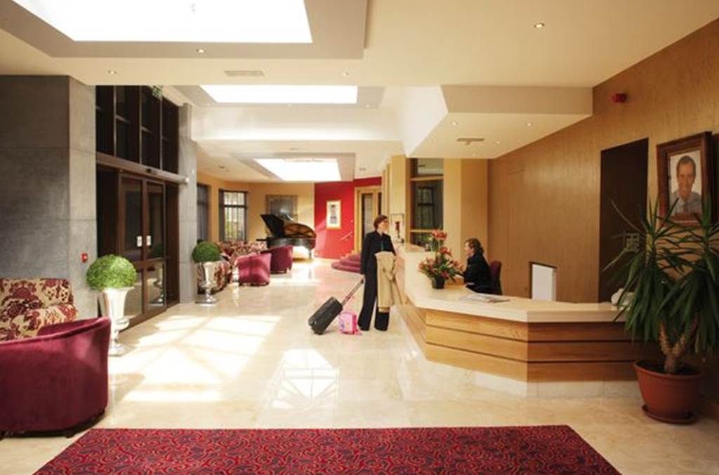 Twin Trees Hotel & Leisure Club บัลลินา ภายนอก รูปภาพ